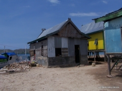 Komodo National Park. Pulau Kukusan island. Fishing village (10)