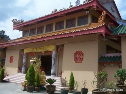 Pahang. Brinchang. Sam Poh Temple (5)